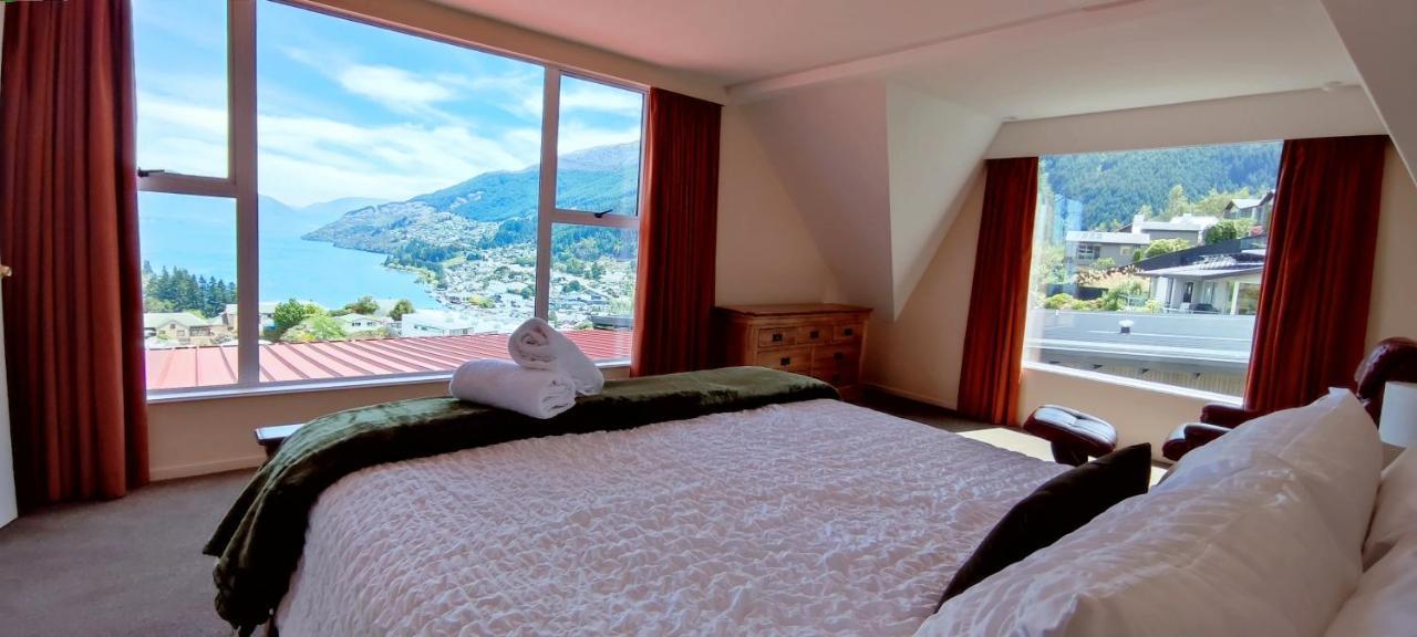 Spacious Home With Awesome Lake Views Distretto di Distretto di Queenstown Esterno foto