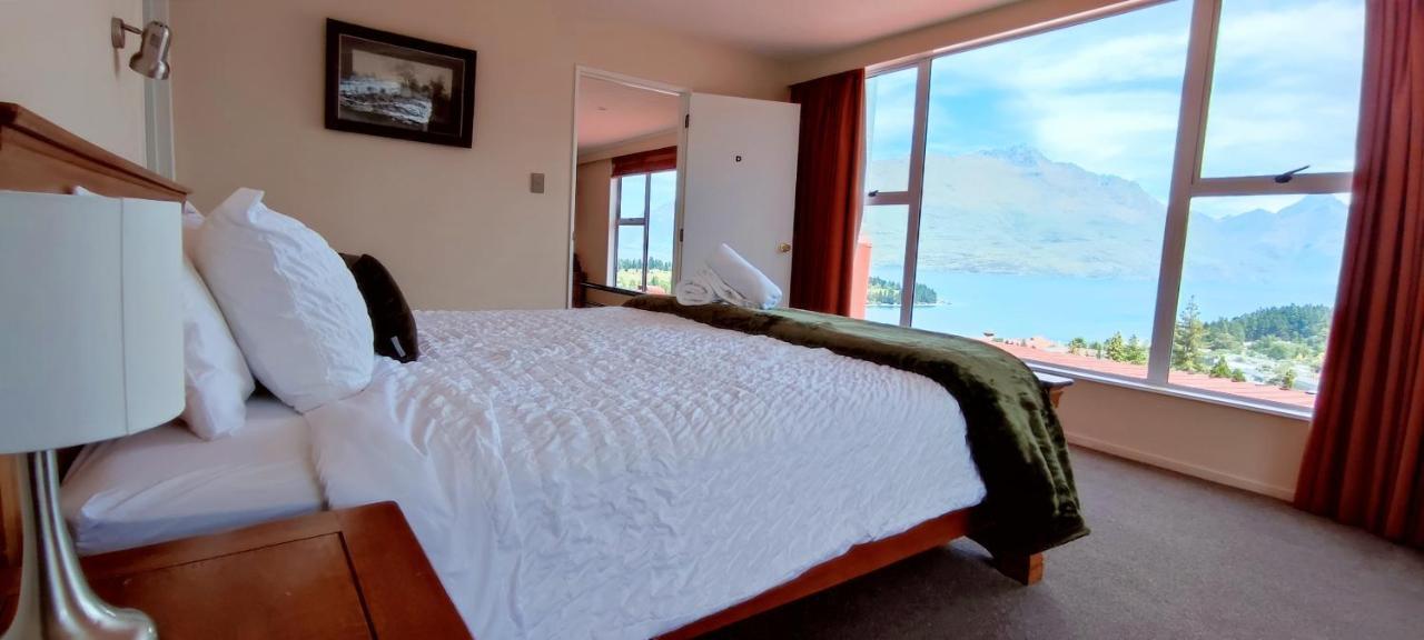 Spacious Home With Awesome Lake Views Distretto di Distretto di Queenstown Esterno foto