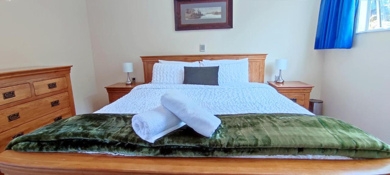 Spacious Home With Awesome Lake Views Distretto di Distretto di Queenstown Esterno foto